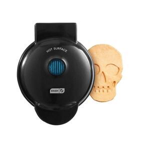 SKULL MINI WAFFLE MAKER NEW INBOX